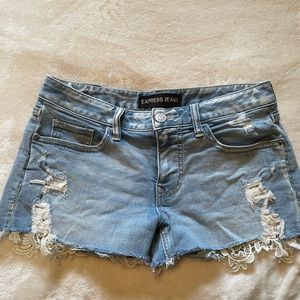Express size 0 shorts with lace light wash